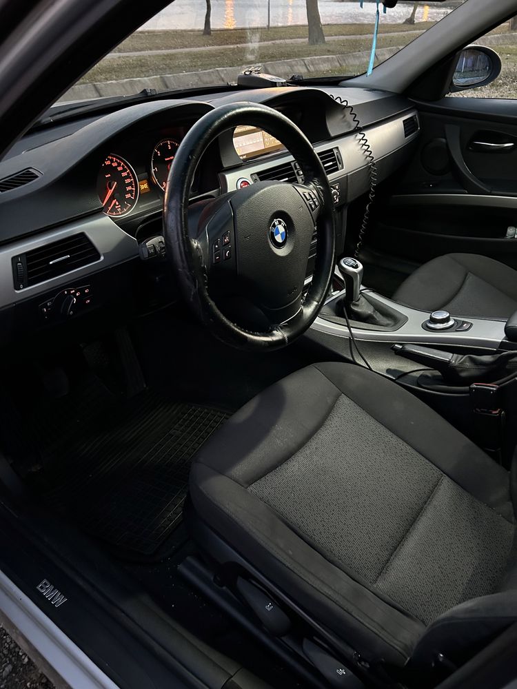 Bmw e91 318d n47 / 2007