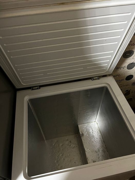 Продам морозильную камеру