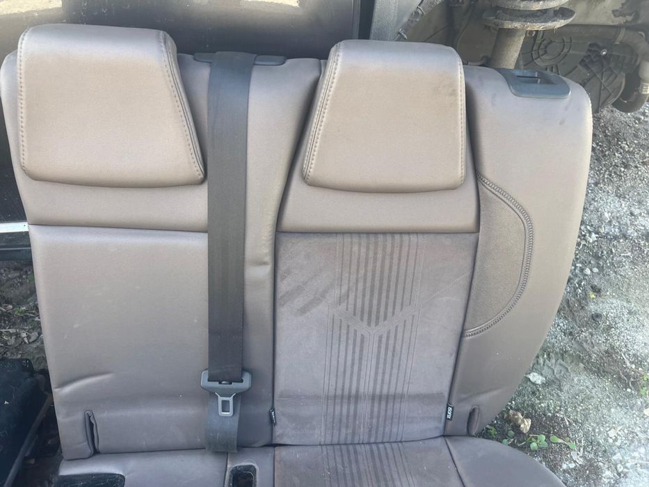 Кожен салон с плат посредата кафяв на цвят Пежо 2012год Peugeot 2008