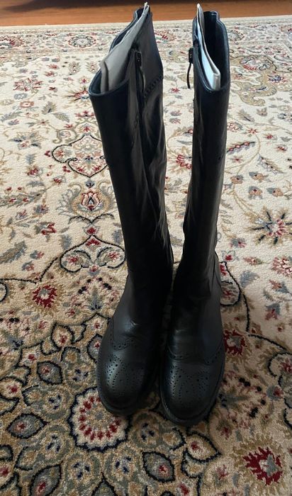 Cizme negre clasice