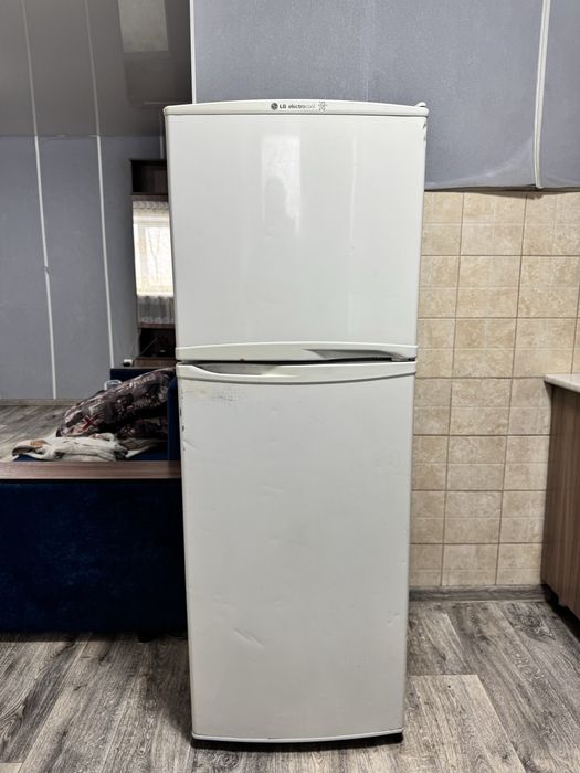 Холодильники за символическую цену.