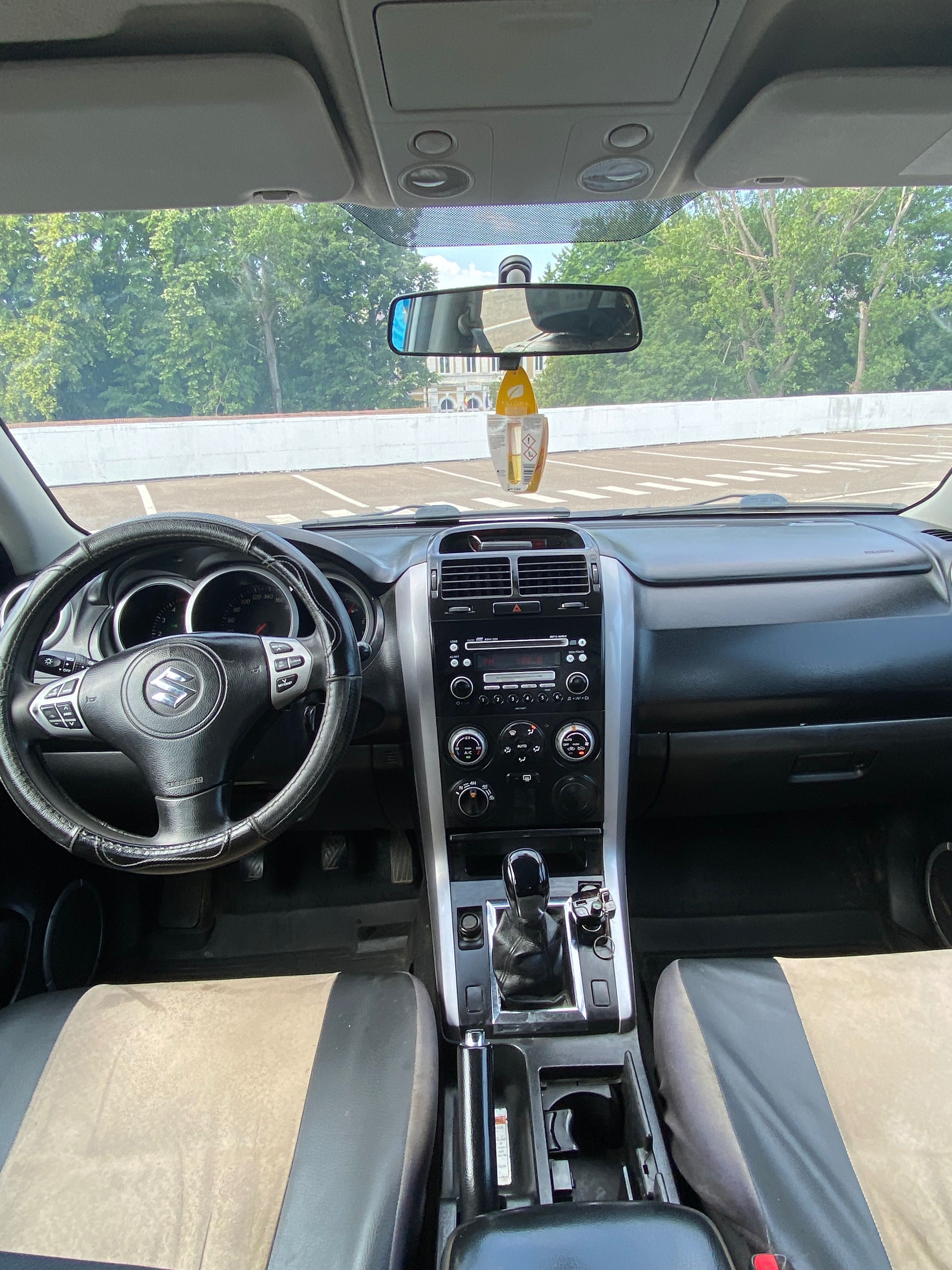 Vând suzuki grand vitara