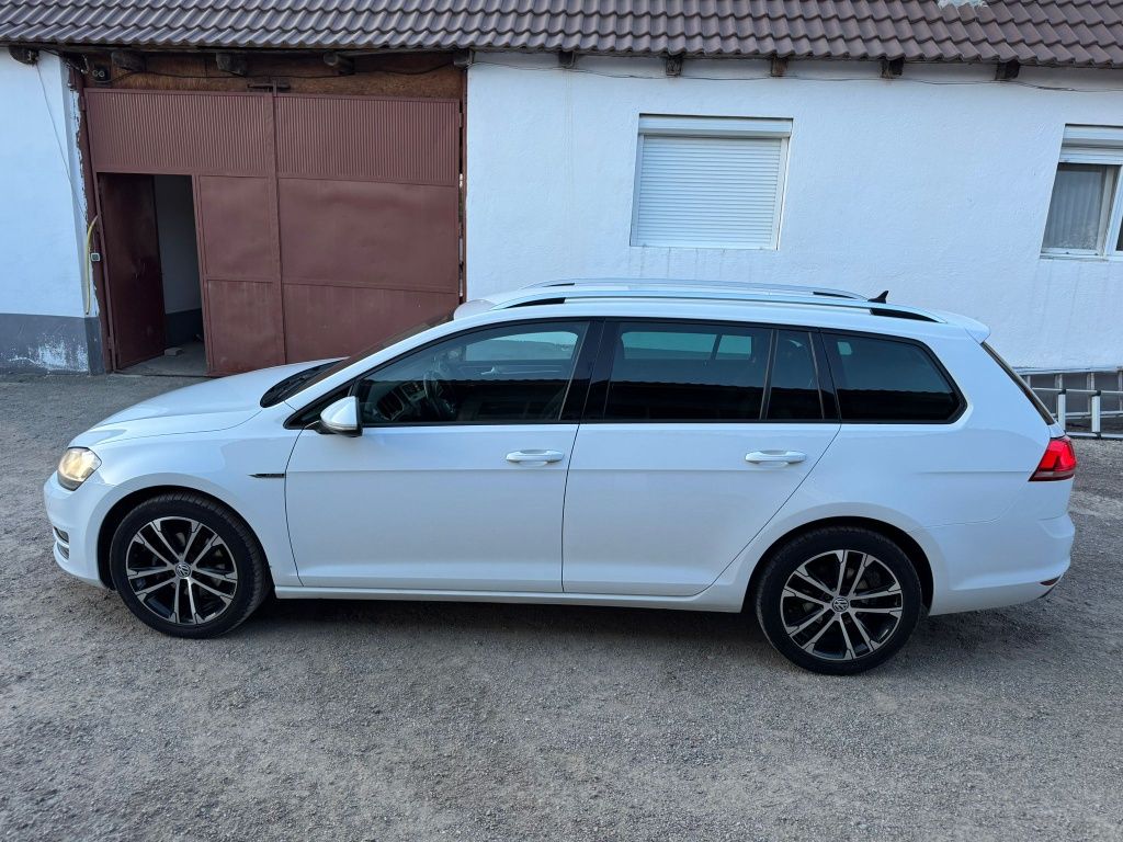 VW GOLF 1,6TDI-110cp LOUNGE 2015 xenon/led/navi/pilot/jante17'