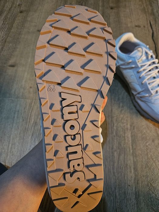 Кросовка корейского бренда 42раз 40$