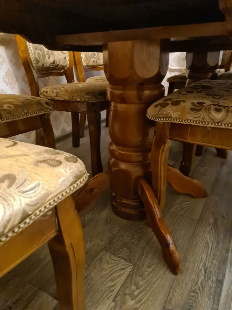 Гостинный стол 8 стульев