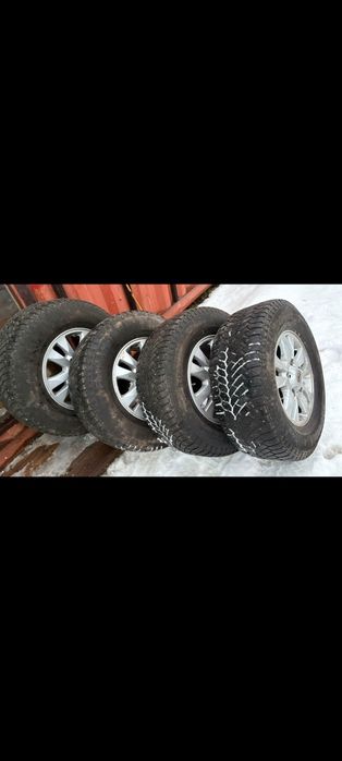 Продам шина зимний шипованный с дисками185/65 r17