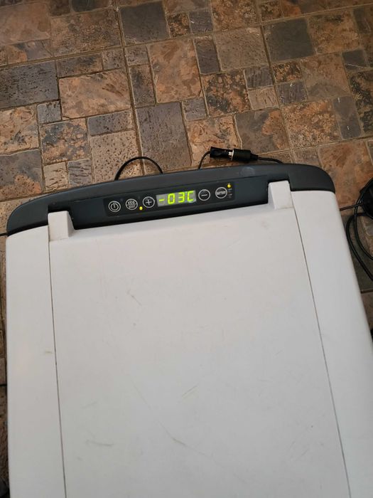 Frigider cu compresor auto ezetil