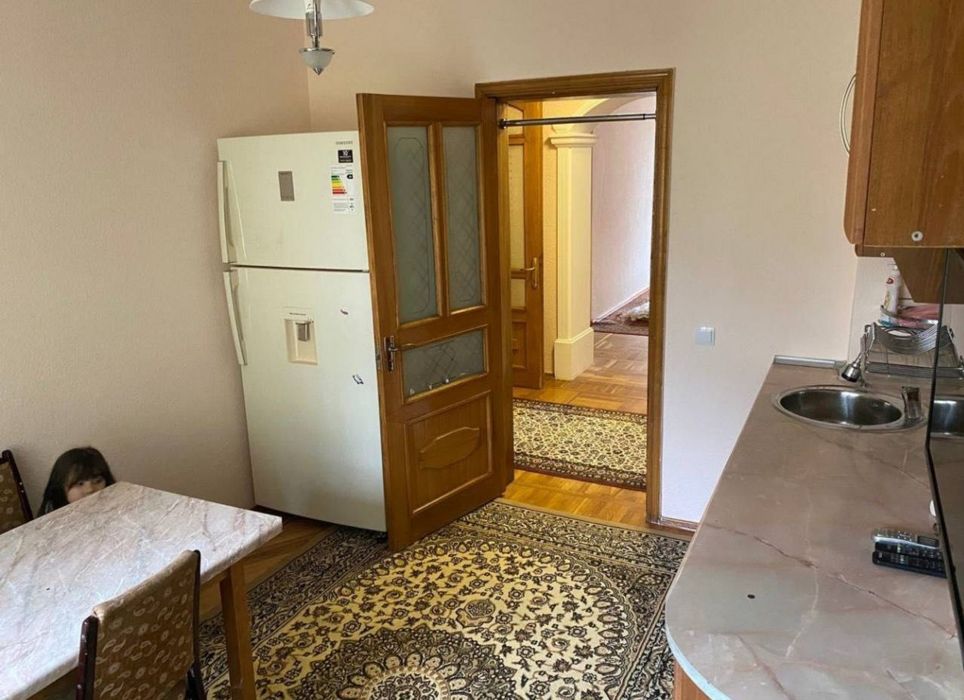 Фархатски якинида хозяйка ли