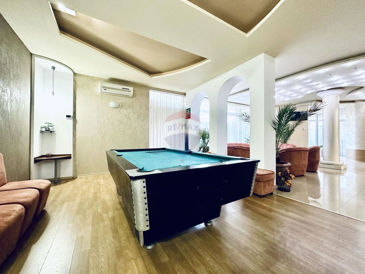Продава се Хотел в Балчик - 411 кв.м за 2190 €/кв.м - Снимка #9