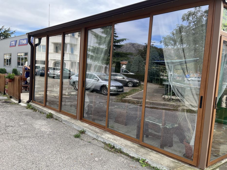 Остъклена метална конструкция 33.66 кв.м. , цена 12 500 лв.