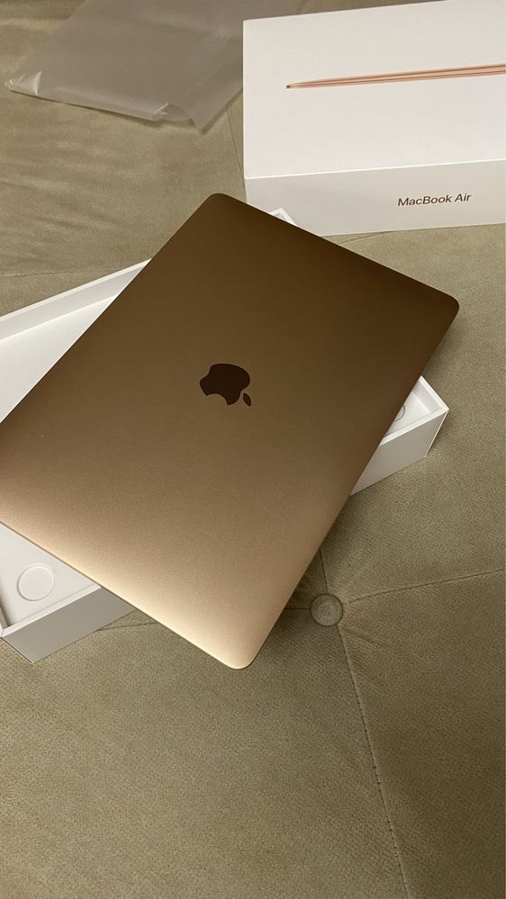 Macbook rose gold A1932 макбук