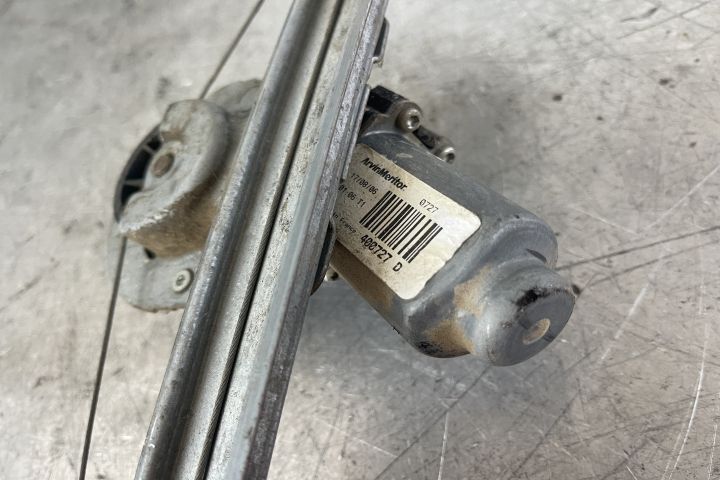 Macara geam fata dreapta electrica 400727D / 400727 D Dacia Logan pri