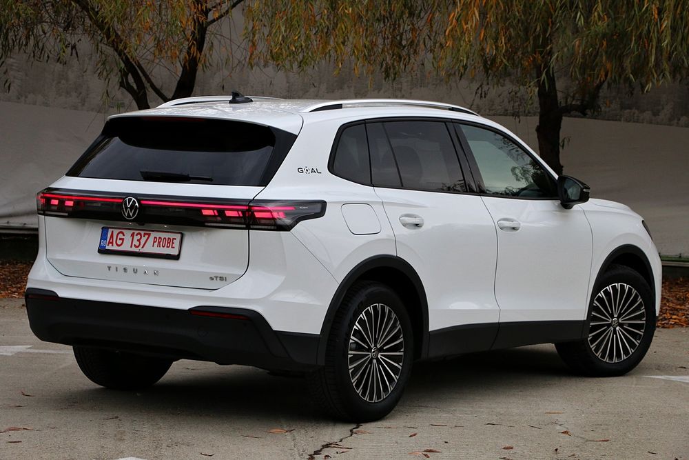 Vw Tiguan 2025 1.5 e-Tsi Hybrid 4.300 KM CA NOU IN GARANTIE