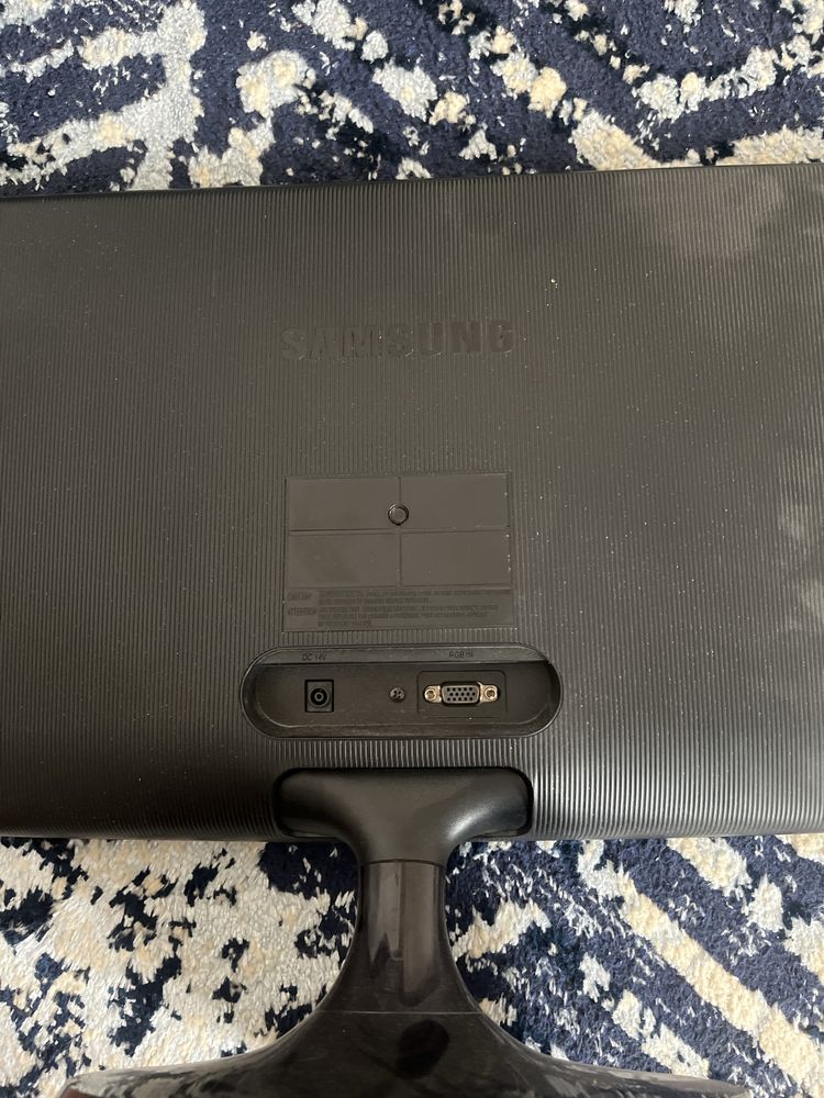 Монитор самсунг S20D300 60гц