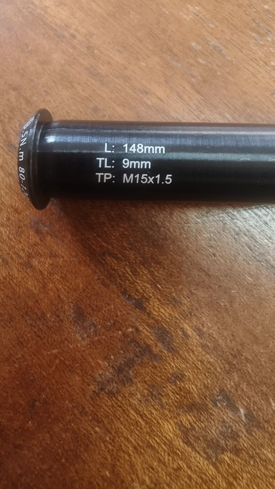 Предна проходна ос за вилка Rock Shox 15 x 110,15х100