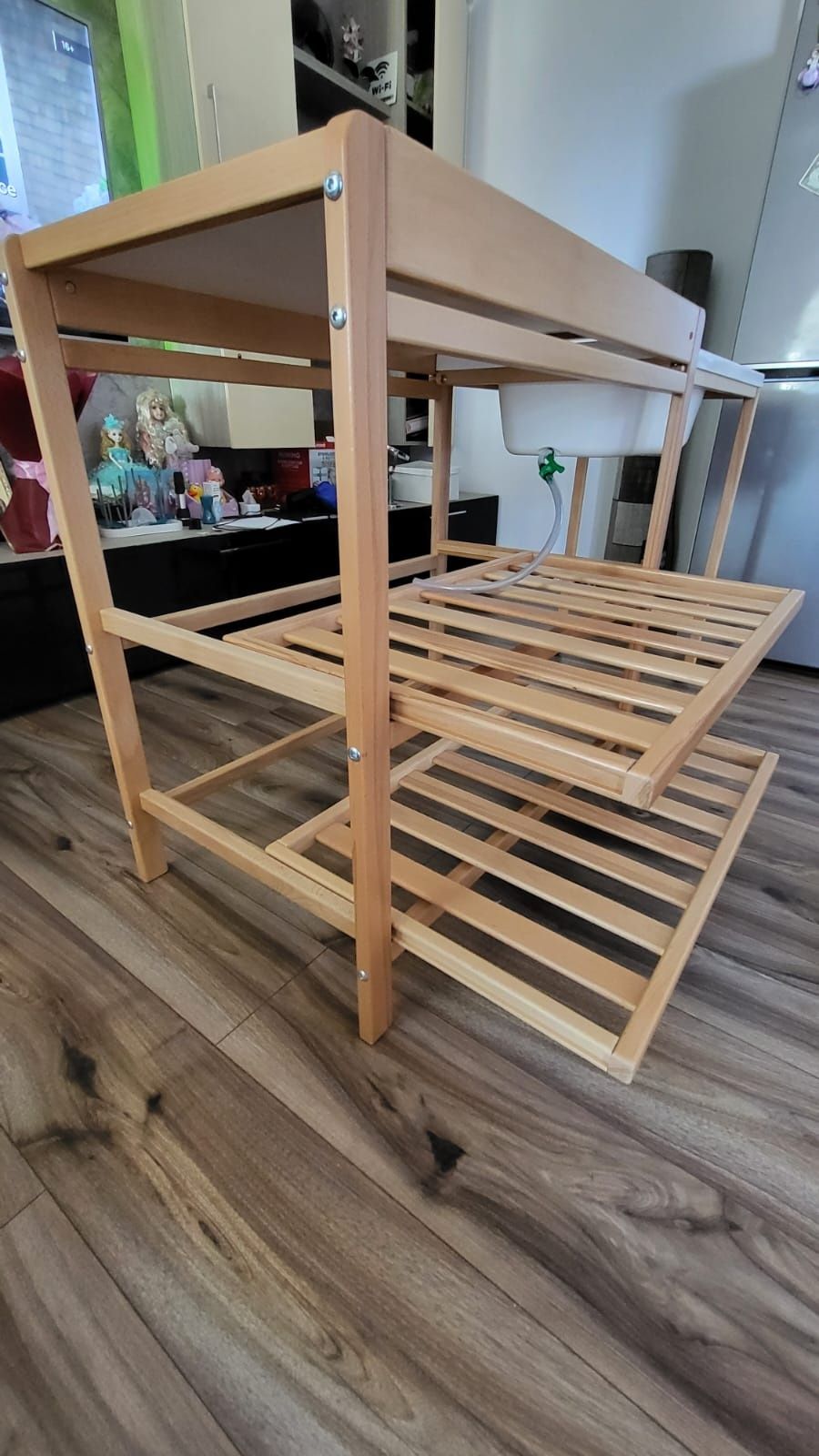 masă de înfășat si îmbăiat bebe  ( cădiță )