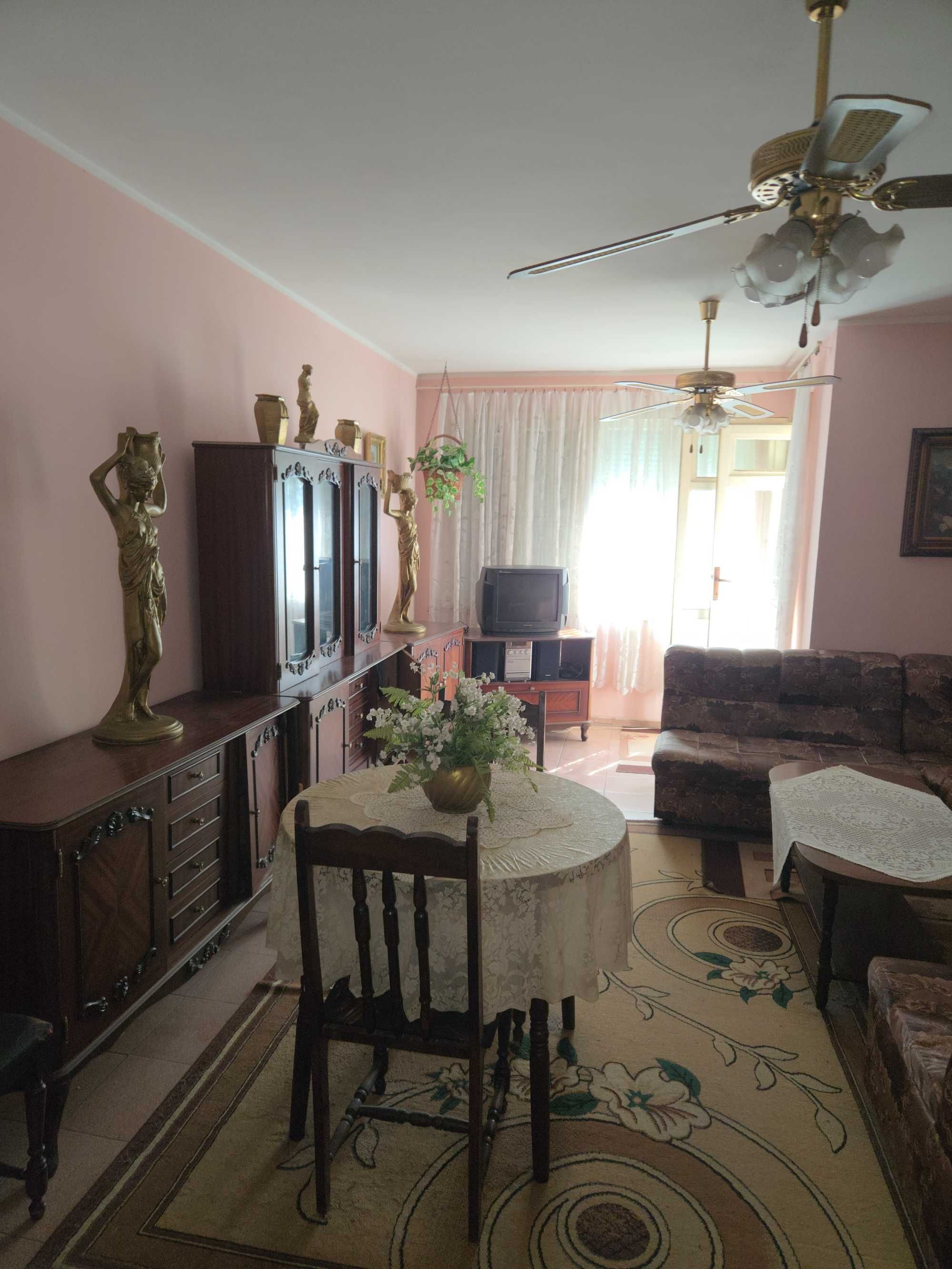 Продавам апартамент във гр.Варна.. Тухла, година на строителство 1998г
