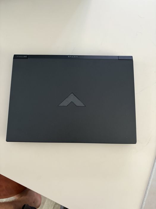 Vând / schimb laptop gaming HP Victus 15-fb0016nq