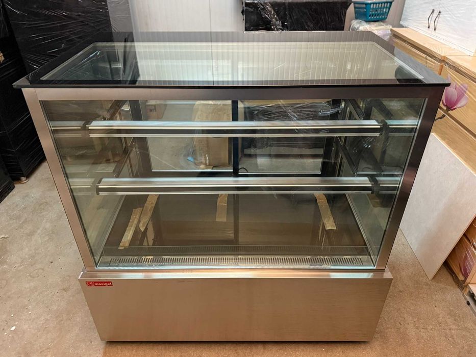 2 vitrine frigorifice prajituri sticla + inox, in stare excelenta