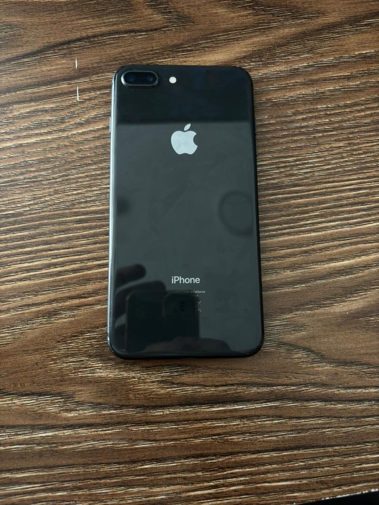 Продаю Iphone 8+ на 64 гб