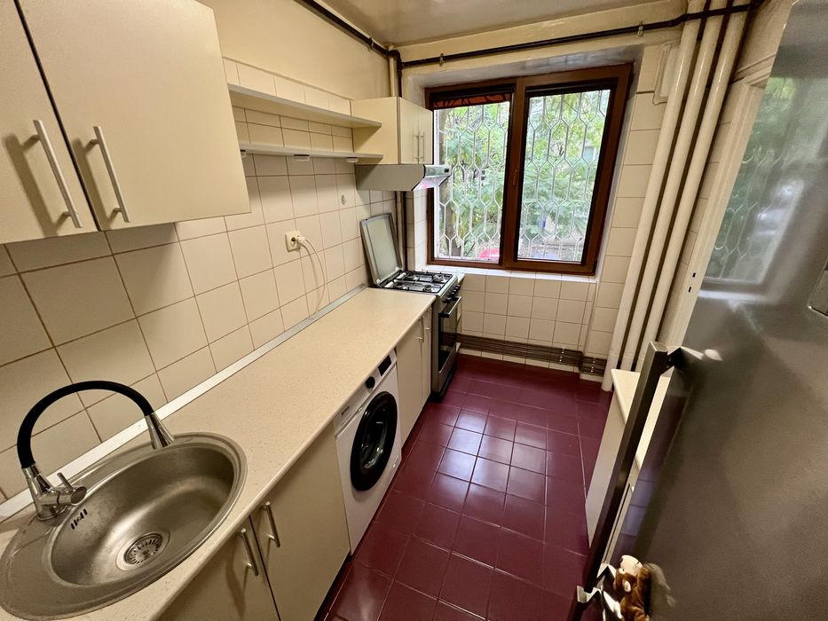 Chirie apartament 72mp, mobila-electrocasnice noi, centrala termica
