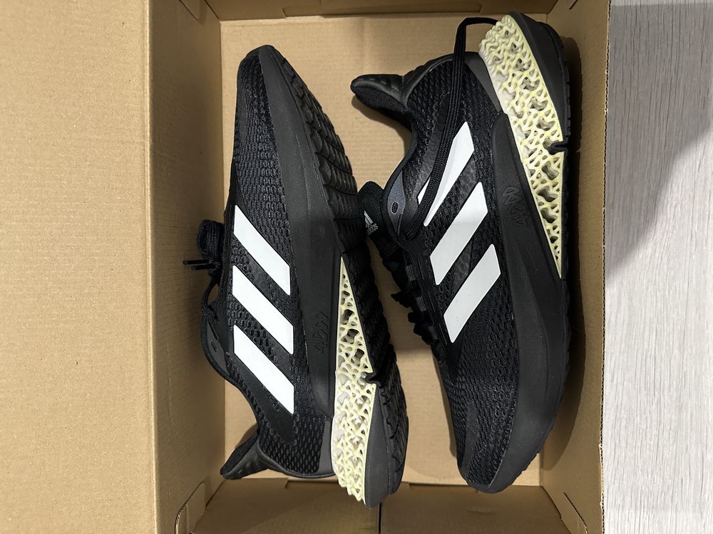 Adidasi ADIDAS barbati 4DFWD mărimea 42 1/2
