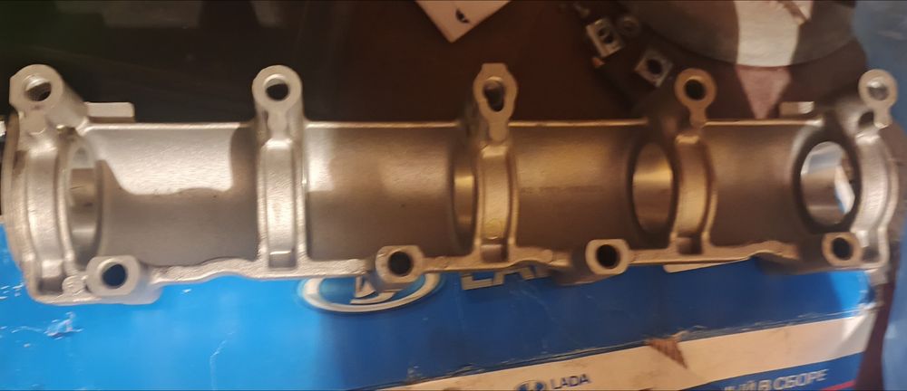 Продам Корпус распредвала