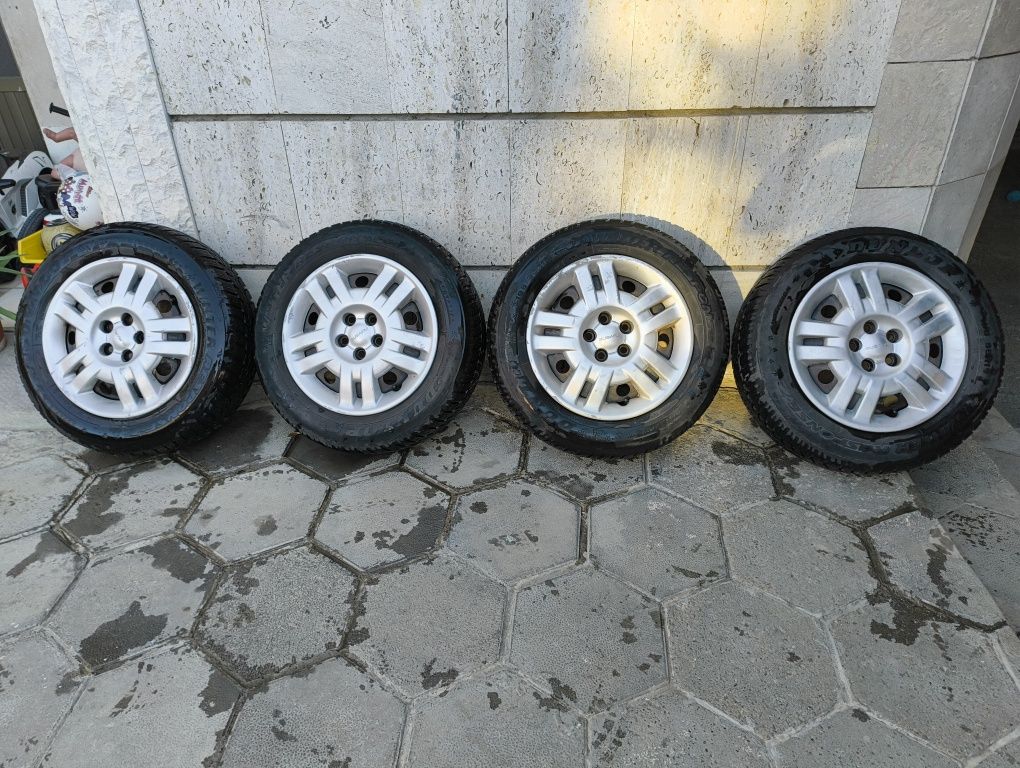 Джанти железни 5х100 15 Цола
ЕТ 53 J 6 Оригинални на Subaru
Зимни гуми