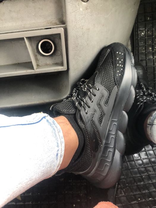 Adidasi chain reaction