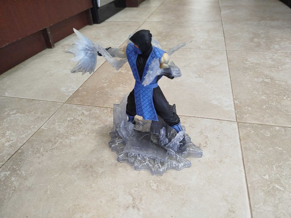 Статуетка Diamond Select Games: Mortal Kombat - Sub-Zero