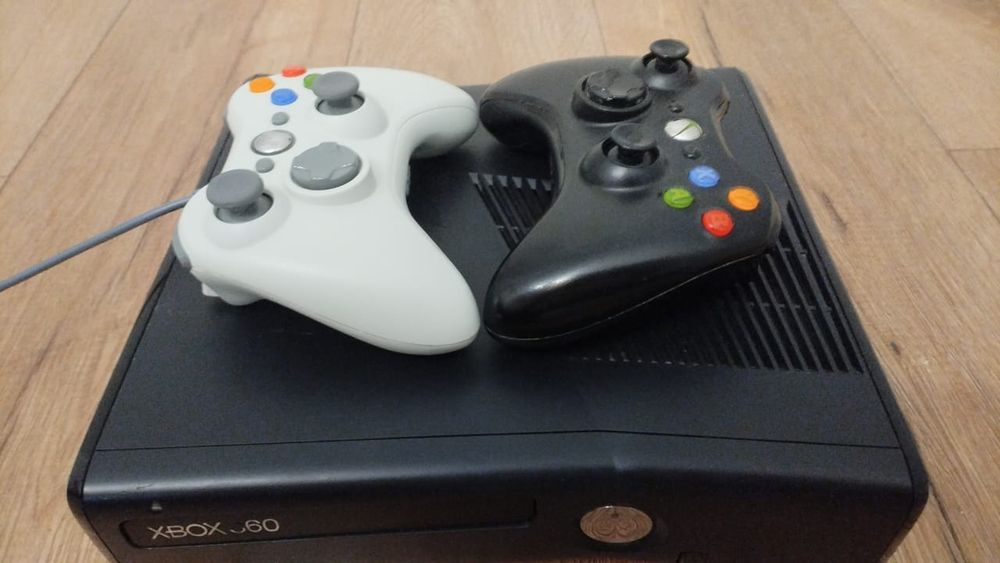 Xbox 360 + 40 топ игр