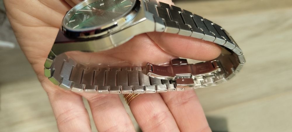 Tissot чисто нов дамски часовник