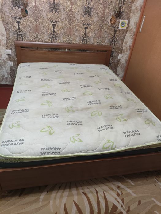 Кровать с ортопедическим матрасом