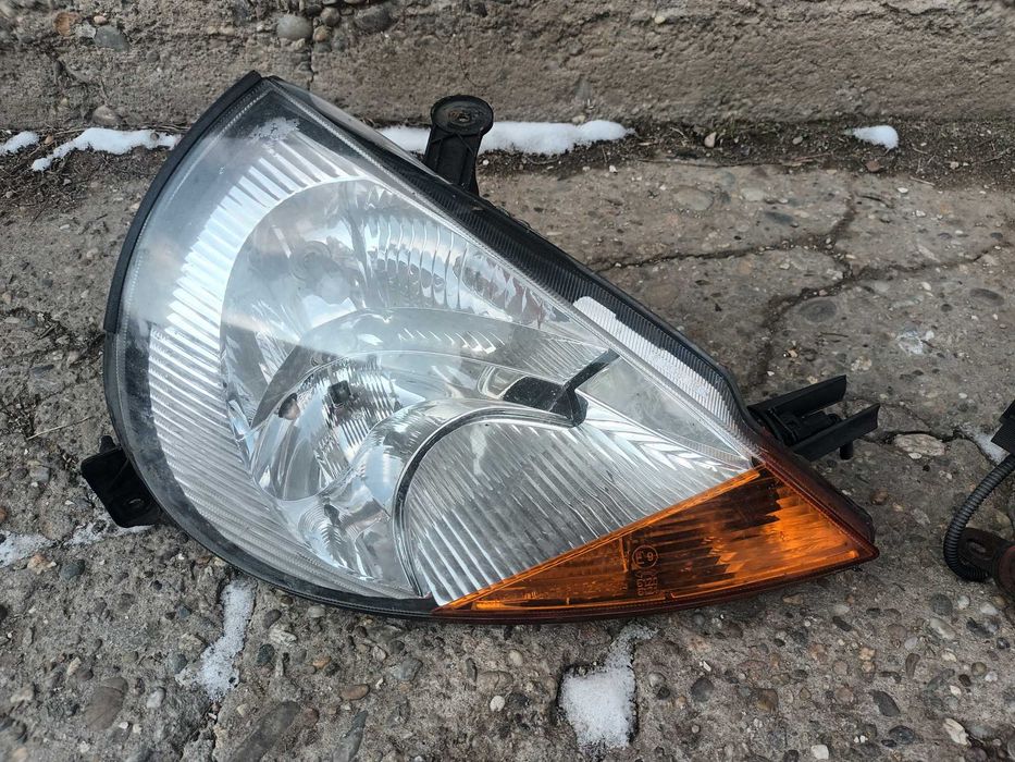 ляв и десен фар за форд Ка ford Ka
