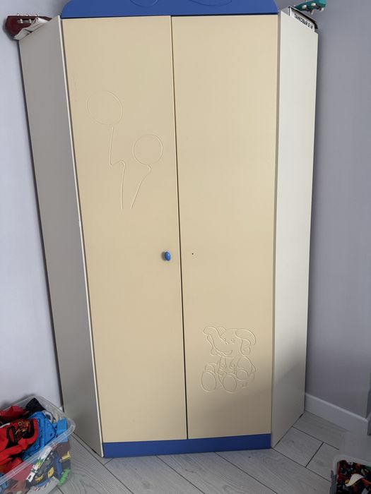 Продается детский уголовой шкаф