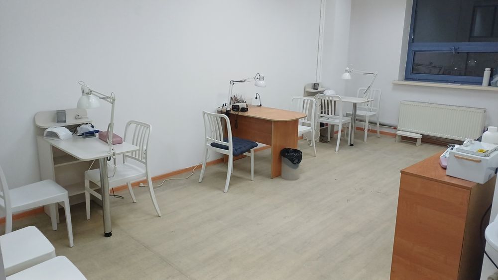 Сдам место кушетку мастерам