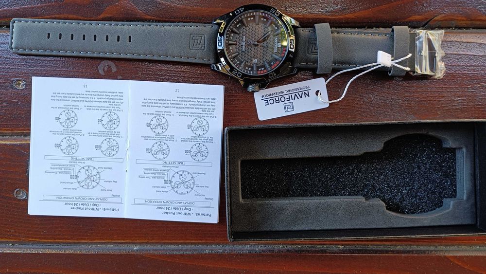 Naviforce кварцов часовник