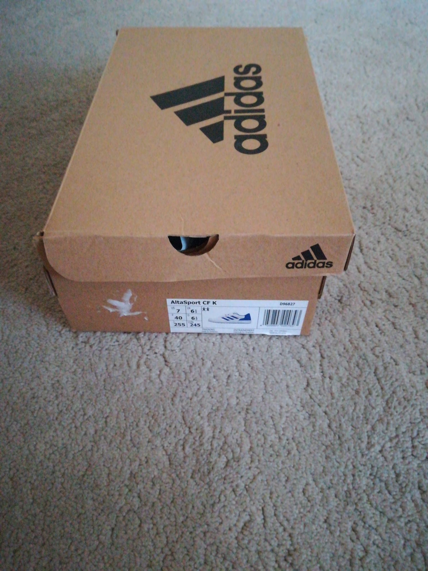 Adidas - маратонки, номер - 40,стелка - 25.5 см.