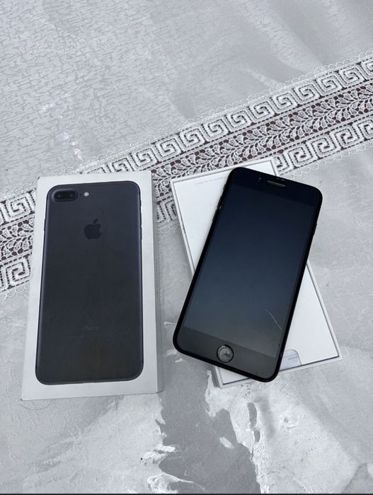 Iphone 7+ с зарядкой