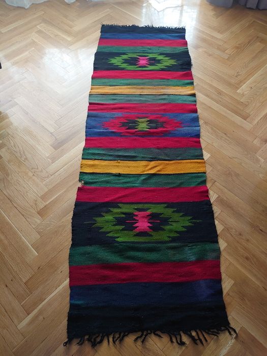 Ръчно тъкани черги.