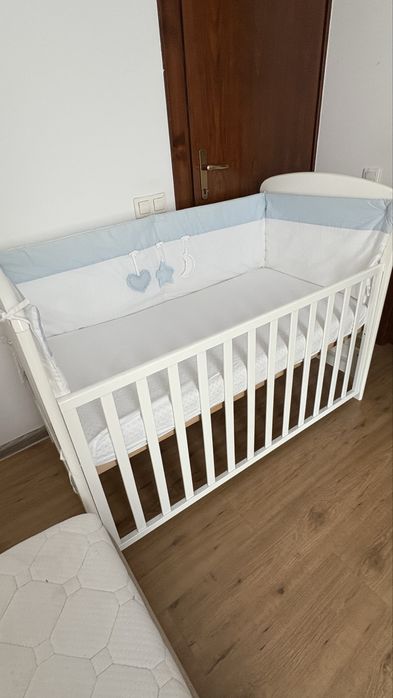 Patut neutilizat din lemn de fag -> Anne Bebe + saltea + accesorii