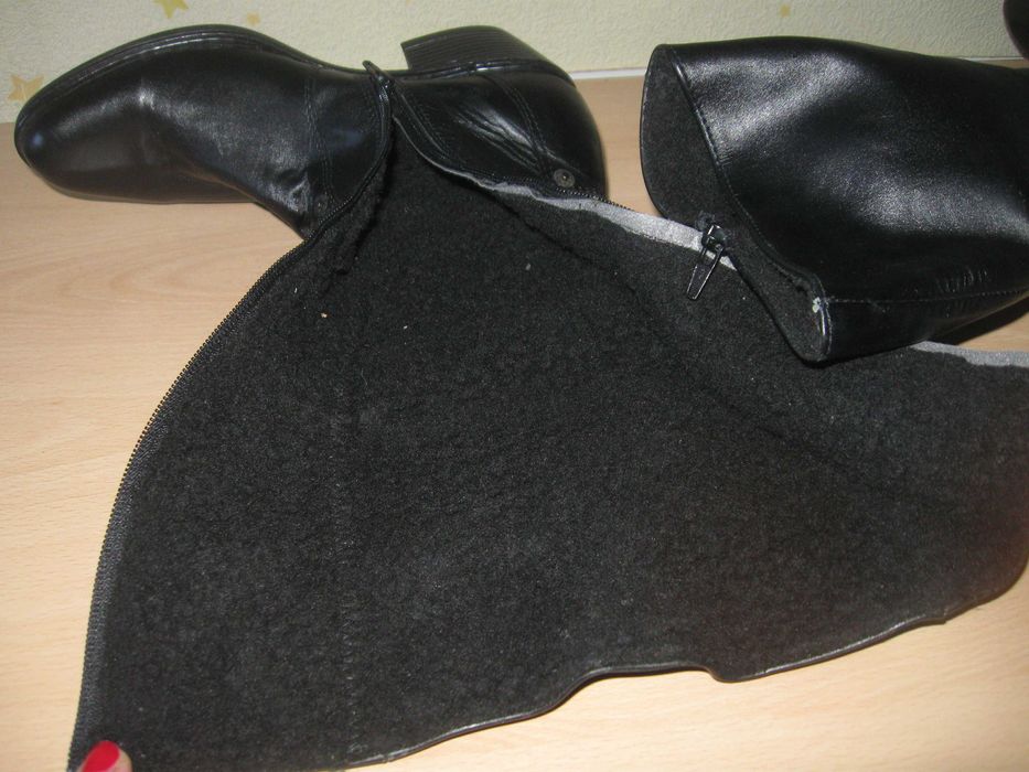 Шити и лепени кожени нови ботуши