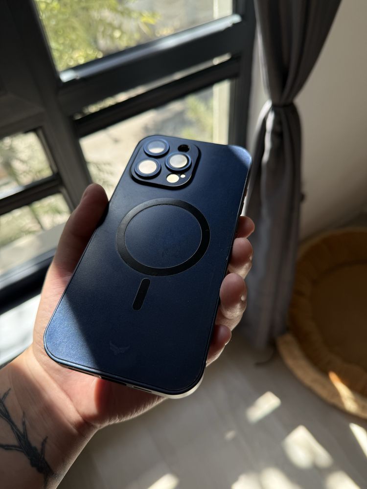 Продам кейсы на iPhone 15 Pro Max
