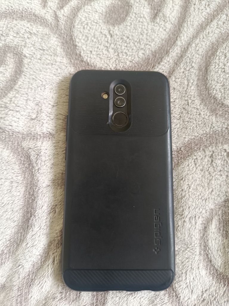 Смартфон Huawei Mate 20 Lite