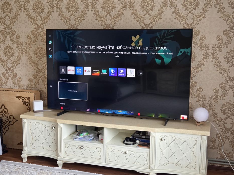 Продам Samsung 215 см смарт телевизор  85" smart tv 4K
