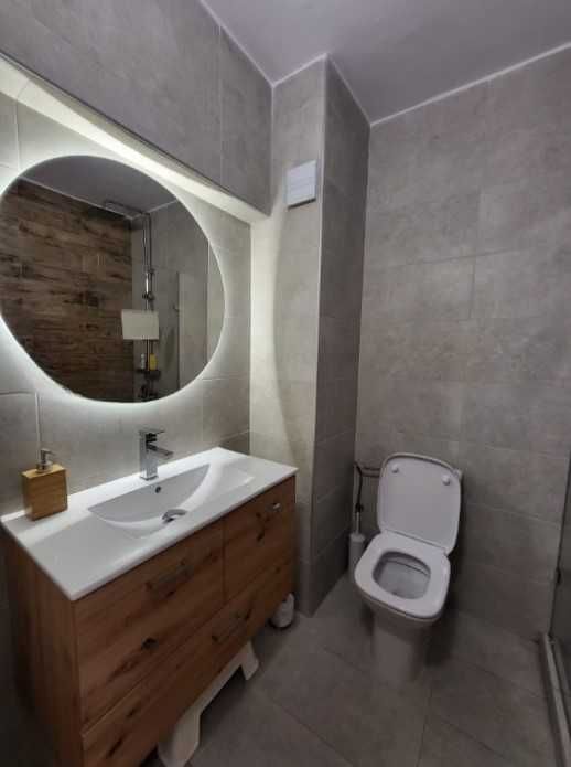 Дава се под наем Тристаен апартамент в София, Изток - 95 кв.м за 1125 € - Снимка #9