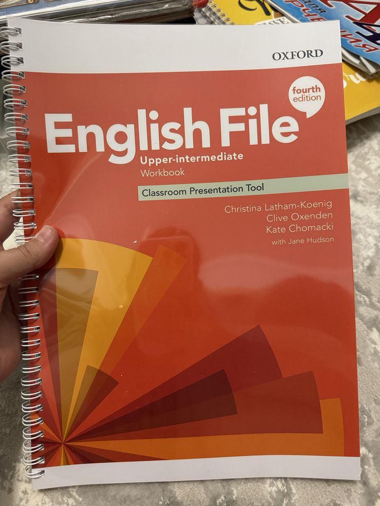 Продам книгу English file, уровень upper-intermediate
