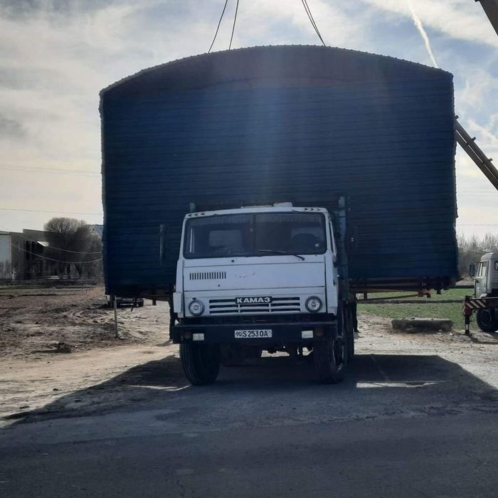 Камаз универсал пилита ташишга мосланган.