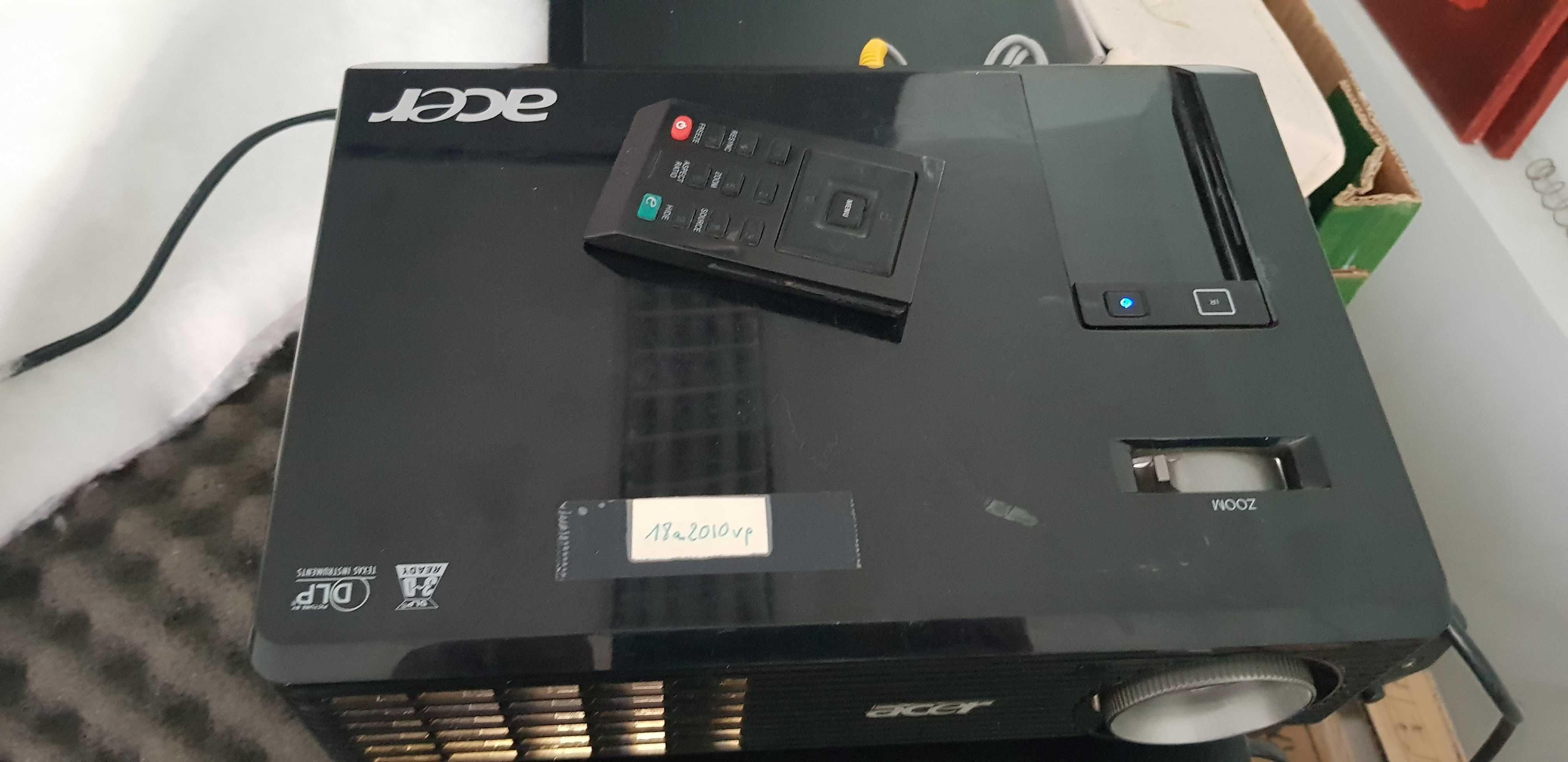 Acer X 1161 filme la proiector film video muzica arta