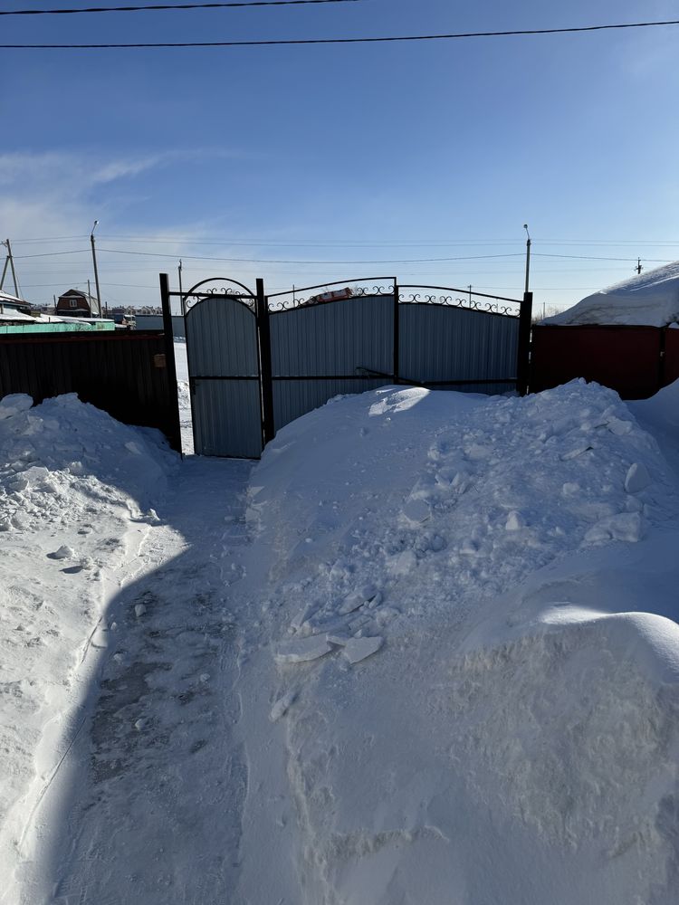 Добротный дом по супер цене в черте города с водой и санузлом